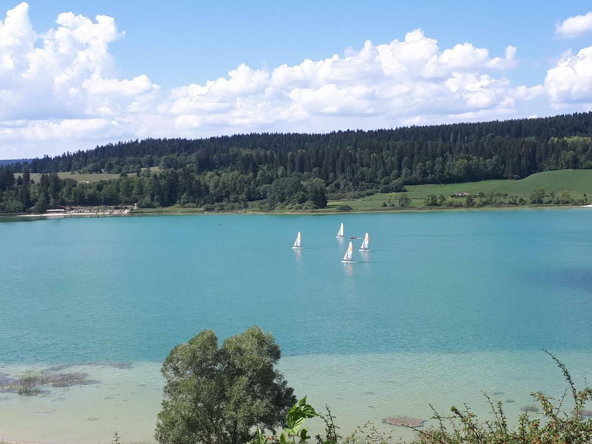 Le Charme Des 2 Lacs Malbuisson Kültér fotó